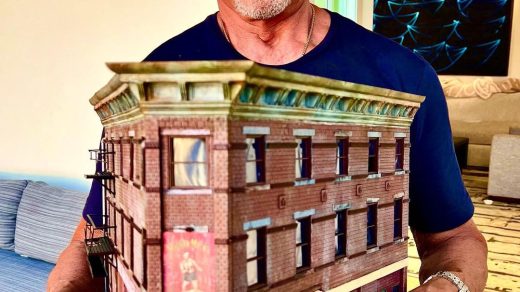 Sejarah Karier Sylvester Stallone: Perjalanan dari Aktor Pendatang Baru Menuju Ikon Hollywood