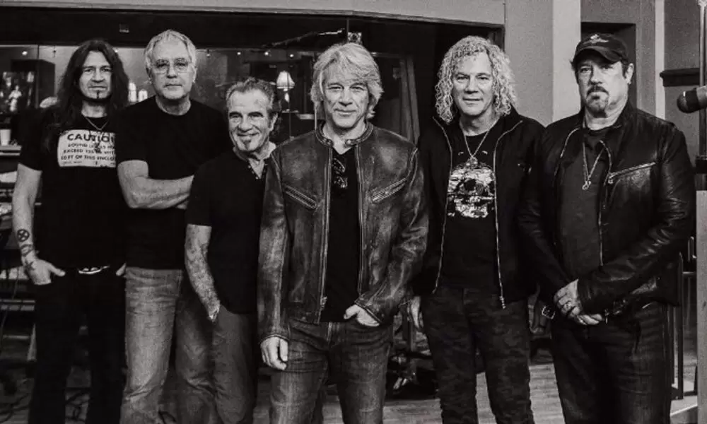 Jon Bon Jovi Comeback 2026: Umumkan Tur Dunia "Forever" Setelah Operasi Pita Suara