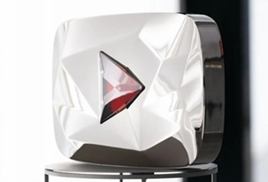 BLACKPINK 100 Juta Subscribers YouTube 2026