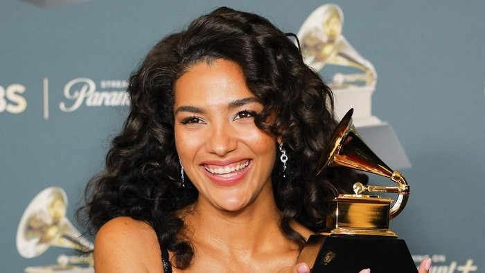 Olivia Dean Raih Best New Artist di Grammy 2026