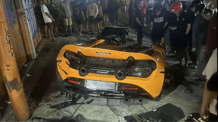 Robby Pantjoro Masih Diobservasi, Andra ST Sudah Pulang Usai McLaren Terbelah Dua di Sukoharjo 4 Robby Pantjoro Masih Diobservasi, Andra ST Sudah Pulang Usai McLaren Terbelah Dua di Sukoharjo